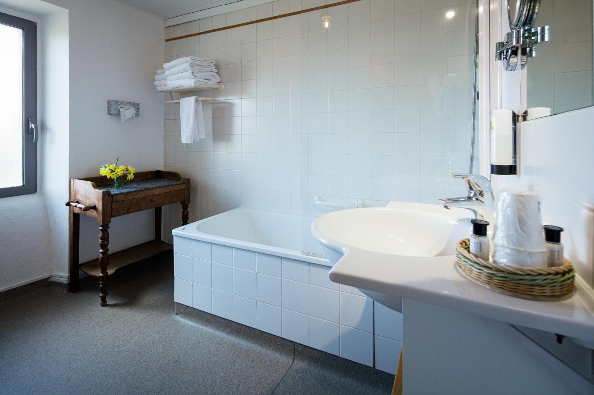 Hotel Restaurant De La Poste Et La Grange Detente, Espace Bien-Etre Châteauneuf-de-Randon Værelse billede