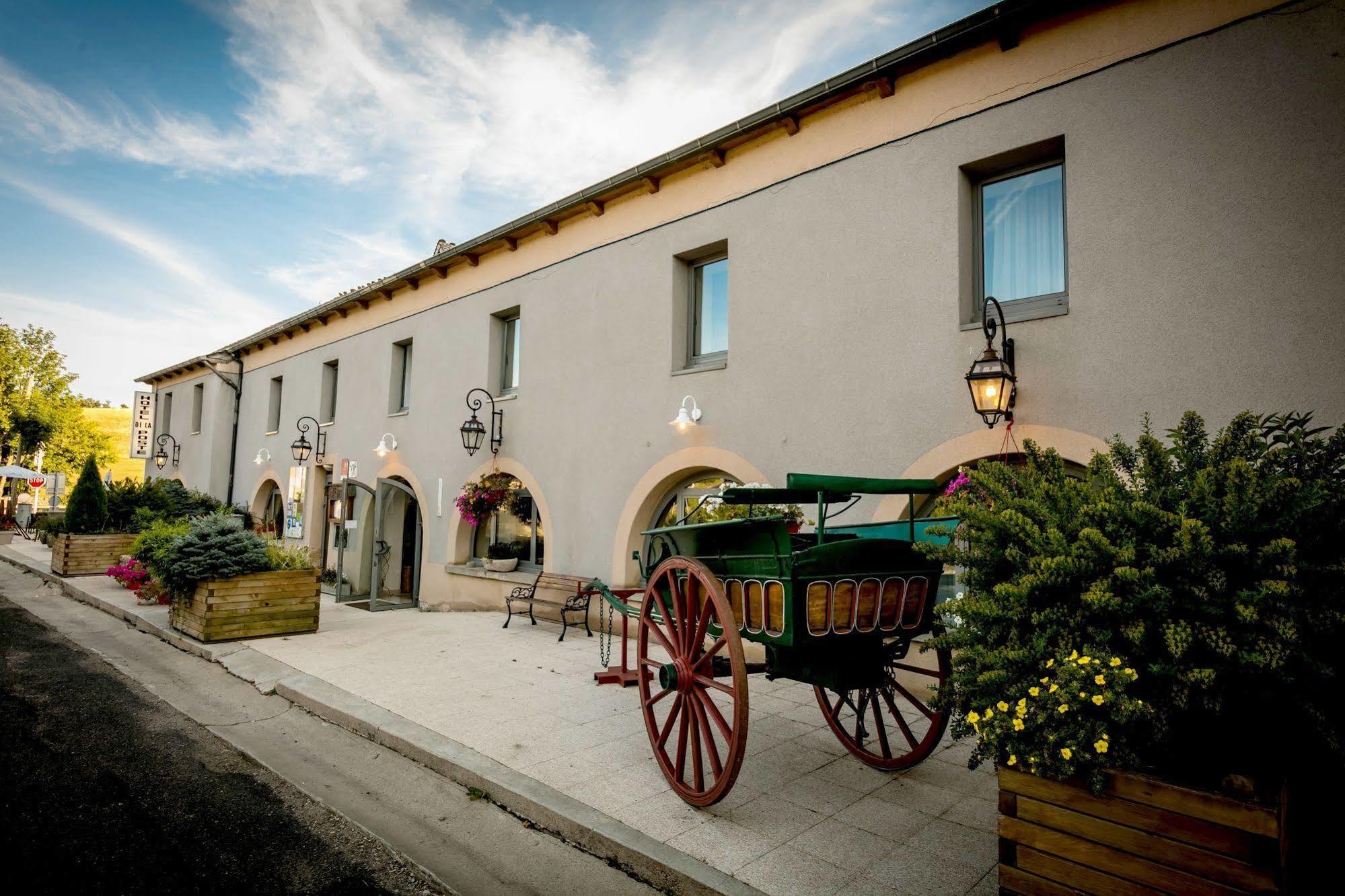 Hotel Restaurant De La Poste Et La Grange Detente, Espace Bien-Etre Châteauneuf-de-Randon Eksteriør billede